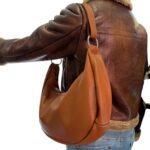 Bolso de Hombro en Piel Italiana con Diseño Medialuna, Bolsillo Trasero y Gran Capacidad Mujer - Imagen 2