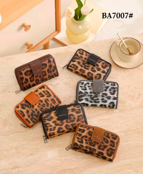 Monedero Sintético Maxfly con Diseño Lepardo, Solapa de Botón y Cremallera para Mujer - Imagen 2