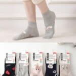 Calcetines Cortos de Algodón Peinado con Alegre Diseño Animado y Colores Lisos para Mujer