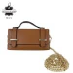 Bolsito de Mano Compacto en Piel con Tachuelas Decorativas y Solapa de 2 Botones para Mujer - Imagen 3