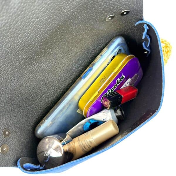 Bolso de Piel Serraje Italiano con Diseño Dorado H y Asa Extraíble para Mujer - Imagen 17