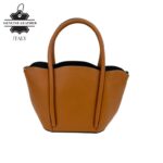 Bolso de Mano Compacto en Piel Italiana con Asa Larga de Cadena y Neceser Extra para Mujer - Imagen 9