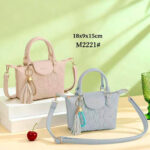 Bolso de Mano Compacto Maxfly para Mujer con Frontal Decorativo, Solapa y Asas Cortas