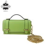 Bolsito de Mano Compacto en Piel con Tachuelas Decorativas y Solapa de 2 Botones para Mujer - Imagen 7