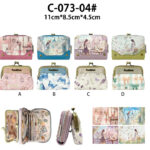 Monedero Sintético Compacto de Mujer con Muñeca Sweet Candy, Cierre de Click y Cremallera