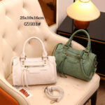 Bolso de Mano Sintético y Compacto con Bolsillos Exteriores y Cremalleras Originales para Mujer