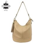 Bolso de Hombro en Piel con Bolsillo Trasero, Enganche Dorado y Asa Larga Mujer - Imagen 11