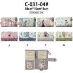 Cartera Sintética con Muñeca Sweet Candy, Espacio para Tarjetas y Cremalleras con Corazón para Mujer