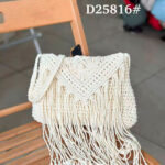 Bolso de Hombro en Algodón tipo Ganchillo con Solapa de Flecos y Asa Larga para Mujer