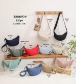 Riñonera Compacta en Tela Nylon para Mujer con Cremallera y Compartimentos Internos - Imagen 2