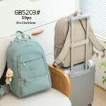 Mochila de Nylon para Mujer con Osito Decorativo, Gran Capacidad y 4 Bolsillos Frontales