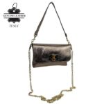 Bolsito de Mano Compacto en Piel de Serraje Italiana con Asa Larga de Cadena para Mujer - Imagen 4