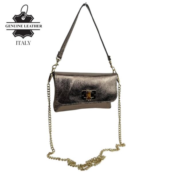 Bolsito de Mano Compacto en Piel de Serraje Italiana con Asa Larga de Cadena para Mujer - Imagen 4