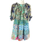 Vestido Corto Artesanal de Mujer en Seda con Escote y Nudo con Cuerdas por Delante - Imagen 3