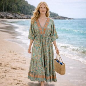 Vestido Largo Artesanal de Seda para Mujer con Diseño Multicolor y Cierre de Tira en Cuello - Mayorista España