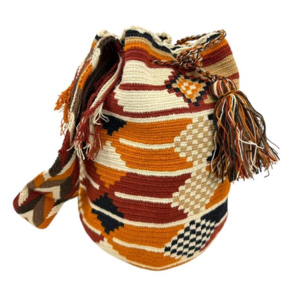 Bolso Mochila Wayuu Colombia Grande Artesanal con Diseño Multicolor Exclusivo - Imagen 12