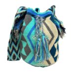 Bolso Mochila Wayuu Colombia Grande Artesanal con Diseño Multicolor Exclusivo - Imagen 13