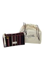 Monedero Estampado de Algodón La Matilda para Mujer con Bolsillo Frontal y Cremallera-LineaFuego- Mayorista España