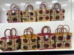 Cesta Capazo Artesanal Premium Mujer de Rafia con Asas de Piel y Diseño Flores Multicolor - Imagen 6