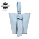 Bolso Tipo Cubo de Piel Italiana con Lazo Decorativo y Bolso Interior para Mujer - Imagen 6
