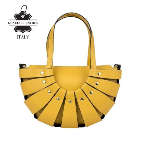 Bolso de Mano en Piel Italiana con Diseño Original y Tachuelas Decorativas para Mujer - Imagen 10