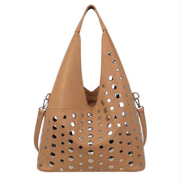 Bolso de Hombro Sintético con Tachuelas Decorativas Frontales y Compartimentos Exteriores - Imagen 10