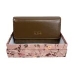 Cartera Sintética Coveri Collection con Diseño Trenzado, Solapa y Caja para Mujer