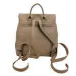 Mochila Sintética de Gran Calidad Diana & Co Firenze con Solapa y Bolsillos Internos para Mujer - Imagen 5