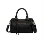 Bolso de Mano Sintético y Compacto con Bolsillos Exteriores y Cremalleras Originales para Mujer - Imagen 4