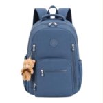 Amplia Mochila en Tela Nylon con Multicompatimentos y Osito Decorativo para Mujer