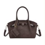 Bolso de Mano Sintético Estilo Serraje con Tira Marrón Decorativa y Monedero Extra de Mujer - Imagen 7