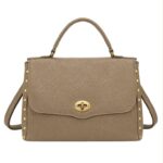 Bolso Maletín Sintético de Mujer con Tachuelas, Solapa de Giro y Gran Capacidad - Imagen 3