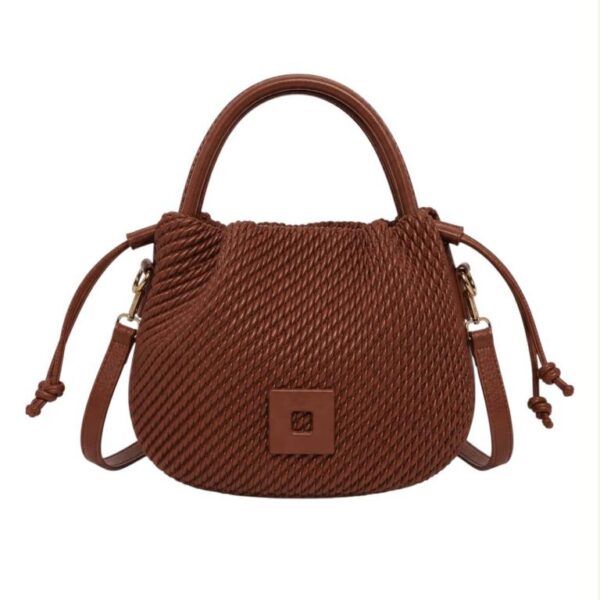 Bolso de Mano Sintético Trenzado de Mujer con Cierre de Cuerdas y Cuadrado Decorativo Frontal - Imagen 8