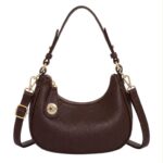 Bolso de Hombro Sintético con Diseño Medialuna y Bloqueo de Seguridad para Mujer - Imagen 9