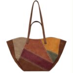 Bolso de Hombro Sintético con 4 Asas, Tachuelas, Imanes Laterales y Bolsito Extra de Mujer - Imagen 4