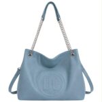 Bolso de Hombro Sintético Hobo con Estampado Frontal D.C. y 2 Asas Ajustables de Cadena - Imagen 2