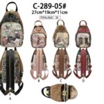 Mochila Sintética de Mujer con Muñeca Sweet Candy, Bolsillos Exteriores y 2 Cierres