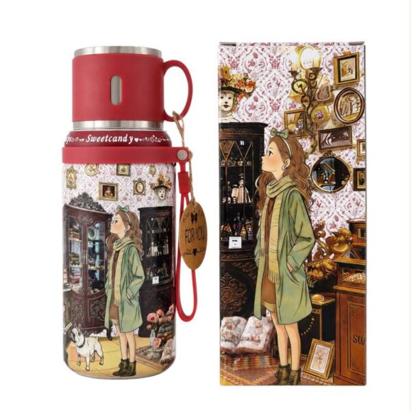 Botella Termo 650ml para Mujer con Diseño de Muñeca Sweet Candy, 2 Tapones y Asa Corta - Imagen 4