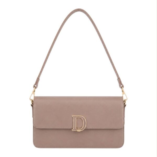 Bolso Bandolera Mujer en Piel Sintética de Gran Calidad Diana & Co Luxe con "D" Mágnética - Imagen 6