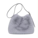 Bolso Bandolera con Pelito Sintético, Cierre de Botón y Asa Larga para Mujer - Imagen 4