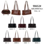 Bolso de Hombro Sintético con Frontal Decorativo tipo Cinturón y Asas Largas para Mujer