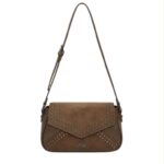 Bolso Bandolera Sintético Coveri Collection de Mujer con Solapa de Tachuelas y 2 Materiales - Imagen 4