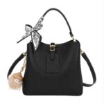 Bolso de Mano Sintético de Mujer con Pañuelo Decorativo y Alegre Muñeco Extraíble - Imagen 3