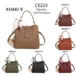 Bolso de Mano Sintético de Mujer con Pañuelo Decorativo y Alegre Muñeco Extraíble - Imagen 7