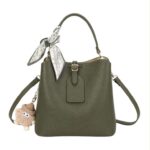 Bolso de Mano Sintético de Mujer con Pañuelo Decorativo y Alegre Muñeco Extraíble