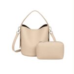 Bolso de Mano Sintético para Mujer con Imanes Laterales y Neceser Extra con Cierre de Cremallera - Imagen 4
