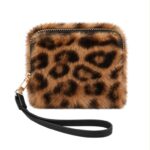 Monedero con Pelo Sintético, Diseño Animal Print y Asa Corta Extraíble para Mujer - Imagen 6