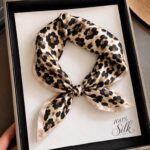 Pañuelo Cuadrado de Seda para Mujer con Bonitos Estampados y Gran Calidad - Imagen 22