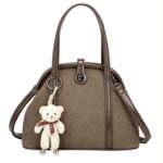 Bolso de Mano Sintético con Osito Decorativo, Manivela de Giro y Cierre de Imán para Mujer
