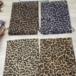 Bufanda de Mujer en Lana y Cashmere con Estampado Animal Print y Alegres Colores